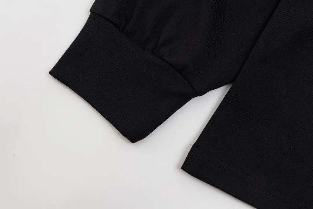 （Authentic ） ，Arcteryx T Same Style Size：XS S M L Black